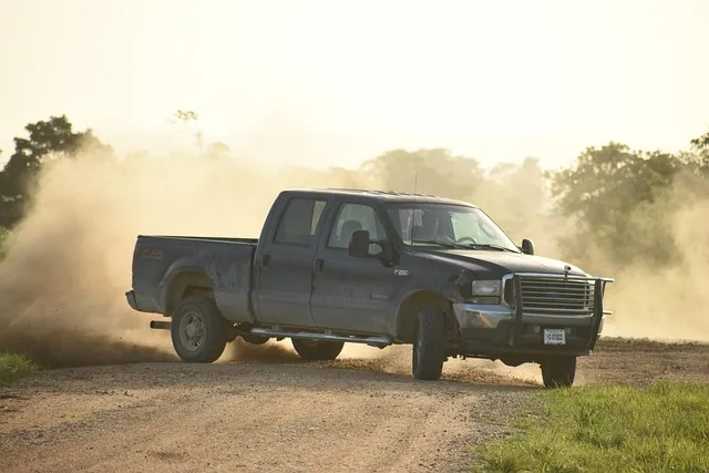 4x4-truck-640x480-13348235.jpeg